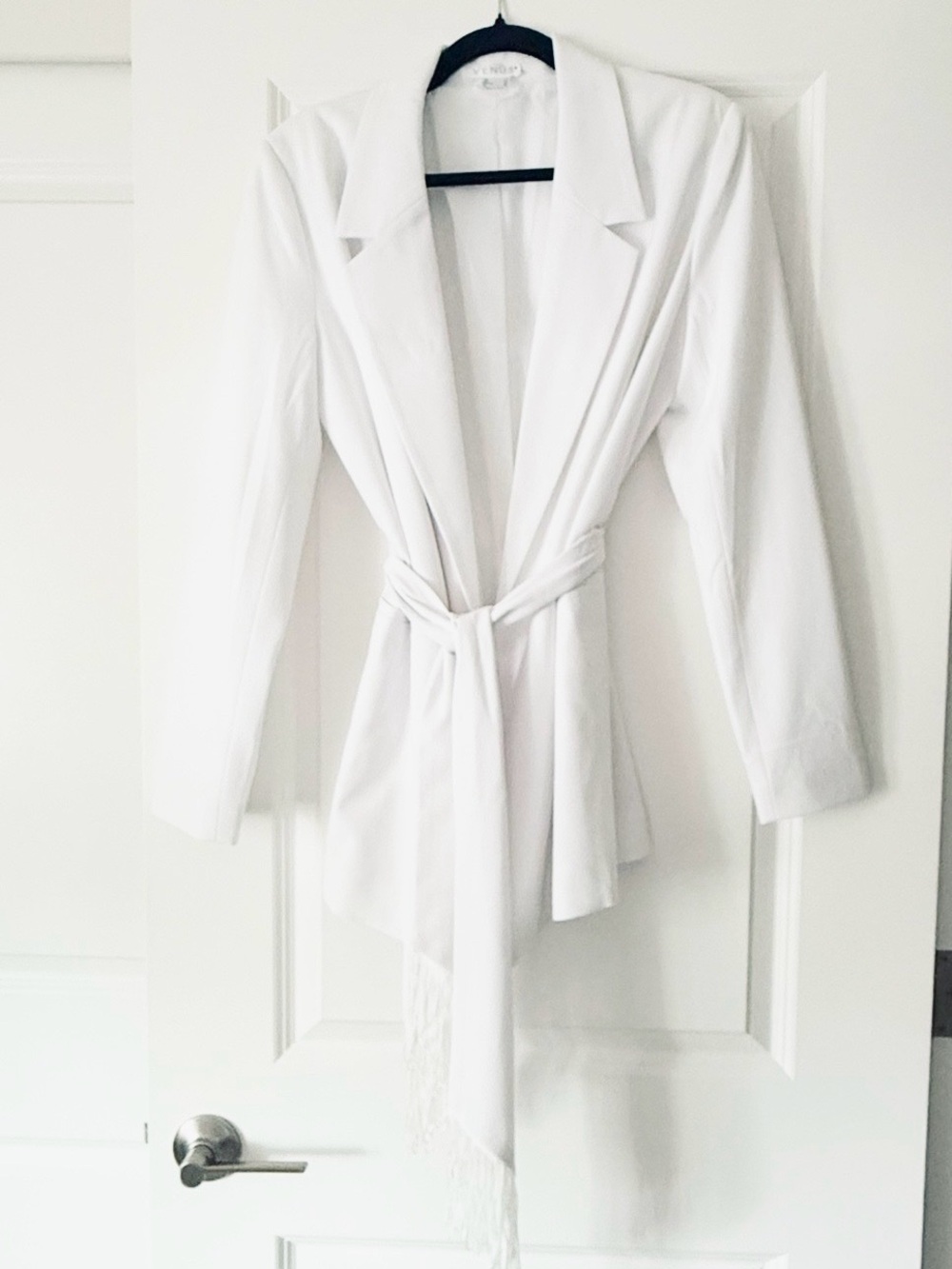 VENUS White Tie-Waist Robe Blazer